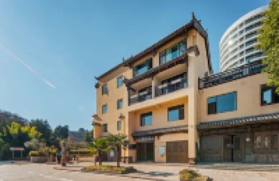 Yifang Yiren at Shuifang Garden Half Mountain Lake View Hotel (Fuxian Lake Guanglong Town Branch)