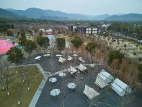 Floral Hotel·April Day Garden Hotel - Mountain view