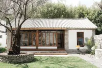 Dali Ancient City Xizhou Courtyard - bar
