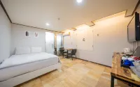 Daegu Dongdaegu Love Way - 2-نجوم