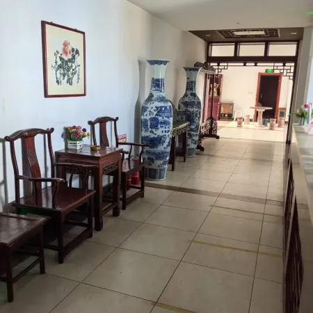 Xinyuan Business Hotel