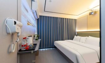 JunYue Apartment (Guangzhou Wushan Subway Station)