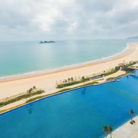 Luozhou Song Yun Seaview Hotel (Yangjiang Hailing Island Minjie Golden Coast Store)