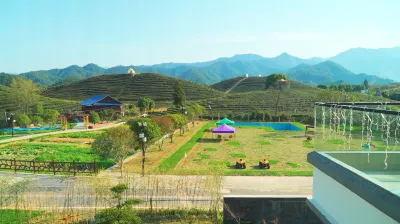 Gushili Homestay Hotels near Zhenruchan Temple