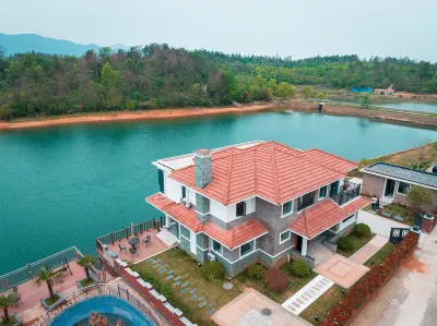 木蘭·棲湖民宿 Hubei Ming and Qing Dynasties Ancient Architecture Museum周辺のホテル