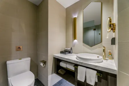 Yitel Premium (Xi'an High-tech Zone Jinye Road) Отели рядом с достопримечательностью «Sakura Square»