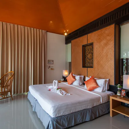 Baan Krating Phuket Resort Отели рядом с достопримечательностью «Мыс Промхтеп»