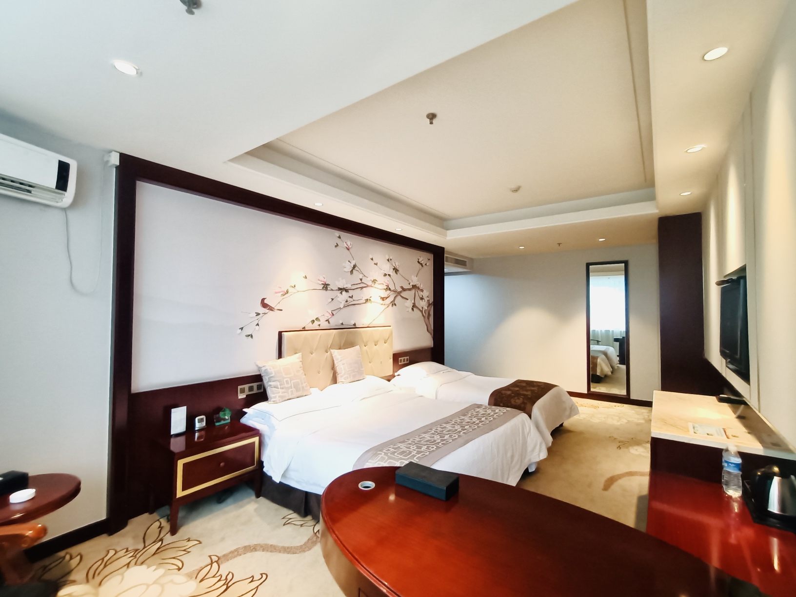 Hongyuan HotelOver view