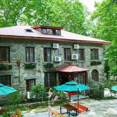 Lushan Songran Chinese Inn Hotels in de buurt van Hanpo Pass