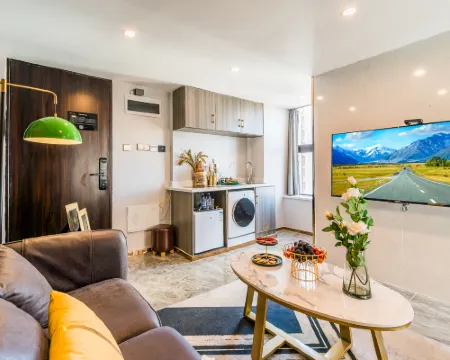 Yunyou High-End LOFT Cinema Hotel Apartment (Jiu Yan Qiao Branch) Empfohlen Photos