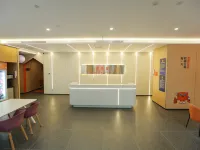 Zhuxiaoding Hotel (Beijing Sanlitun Tuanjiehu Subway Station) Hotels near Chaoyang