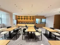 方城英達飯店（亞龍國際商博城東門店）