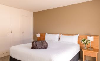 The Old Woolstore Apartment Hotel