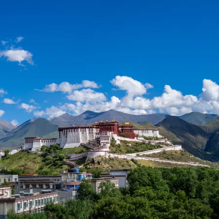 Yunshang Four Seasons Premium Oxygen Hotel (Potala Palace Branch)