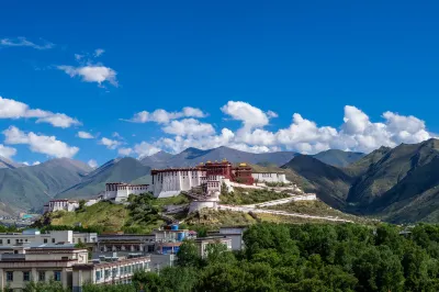 Yunshang Siji Shangpin Scenic View Hotel (Potala Palace Branch) Hôtels à : Lhasa