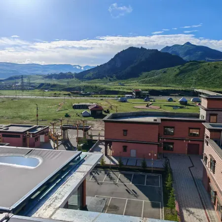 Dege Qin Chuan No.1 Grand Hotel (Manigango)