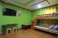 Loboc Airbnb Travellers Inn - balcony