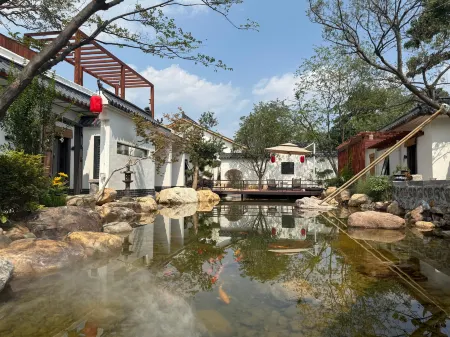 Xingyun Courtyard Homestay Отели в г. Синьми