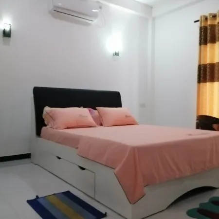 Colombo Airport Field View Villa Отели в г. Катунейейк