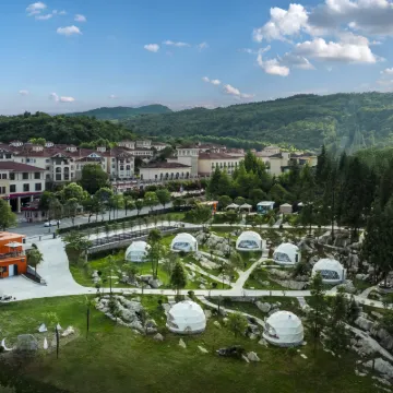 Chongqing Wulong Fairy Mountain Camping Ground Yisu Space Capsule Hotel (Tourist Center Branch) Hotels near Three Natural Bridges