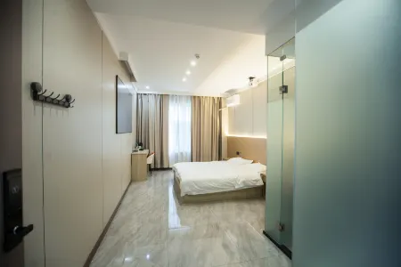 Fuyu Yuanmeng Business Hotel (Nan Yi Road) Отели рядом с достопримечательностью «Fuyu History National Folk Custom Museum»