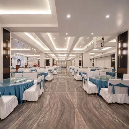 Days Wyndham Hotel in Malakhan