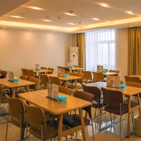 Jingzu E-sports Hotel (Shanxian Huxinan Road Branch)