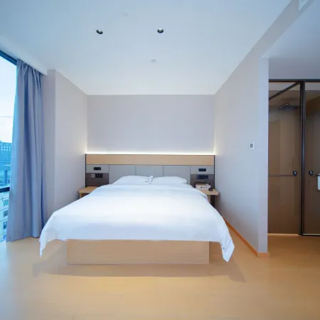 Lizi Hotel