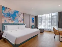 Baiyulan Hotel (Everest Town Branch) โรงแรมในติงรี่