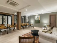 Artotel Casa Hangtuah Hotels near Bundaran Senayan