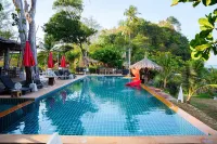 Coco Cape Lanta Resort - pantai