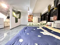 Babybaby Hotel · Selected xuzhousuning 기차역 호텔