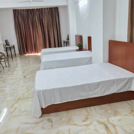 Shiguang Xiaozhu Homestay (Dongxing Chengdong Bus Station)
