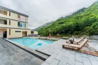 Langjimicang Hotel (Jiuzhaigou)