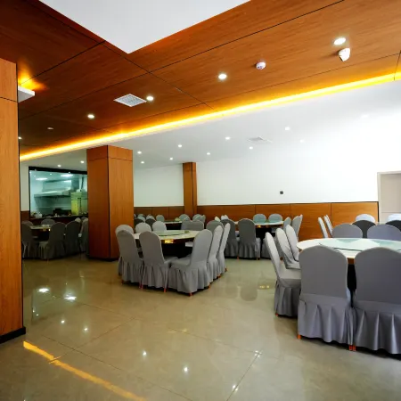 Guangwu Mountain Micang Dao Hotel