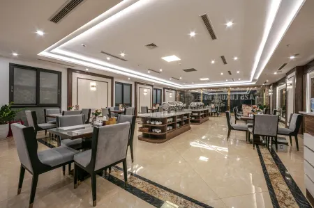 A25 Premium Hotel - 16 Mieu Dam