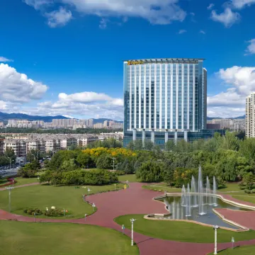 Shangri-La Hotel Baotou Hotels near Yinhe Square
