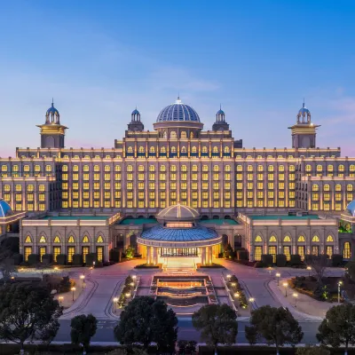 Changzhou Taihuwan Grand Kingtown Hotel Hotels near CC Joyland