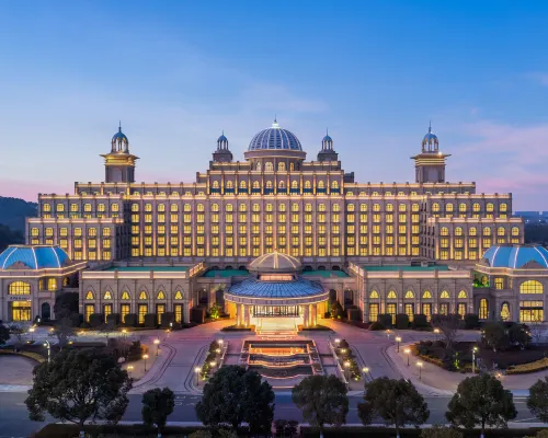Changzhou Taihuwan Grand Kingtown Hotel Hotels near CC Joyland