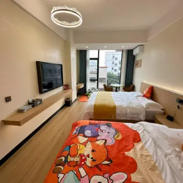 Valley Town Hotel Отели рядом с достопримечательностью «Luoding Jiangbin Park»