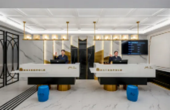 Jinjiang Metropolo Hotel (Xinyang Jigongshan Scenic Area)