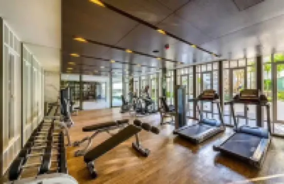 The Base Downtown Central Floresta By Ploy