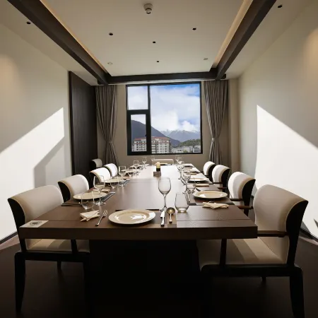 Mehood Lestie Hotel (Nyingchi Municipal Government Gongbu Yinxiang Branch)