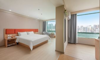 Homeinn Hotel (Shaoguan Wujiang Bridge Zhongshan Park Riverside)