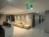 阿拉爾怡錦酒店（塔里木大學滙嘉時代廣場店） - 2星級