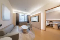 Ji Hotel (Heihe Central Commercial Pedestrian Street Branch)