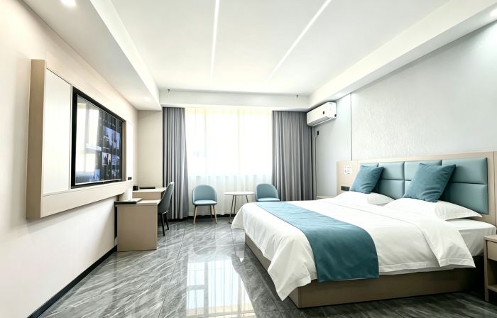 Qitai Jinmailang Hotel (First People's Hospital)