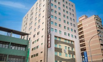 Via Garden Hotel
