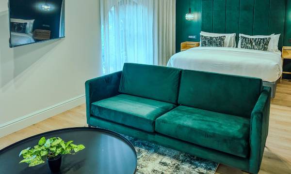 Old Bank Hotel - Lion Roars Hotels & Lodges