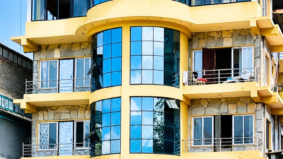 Hotel August International